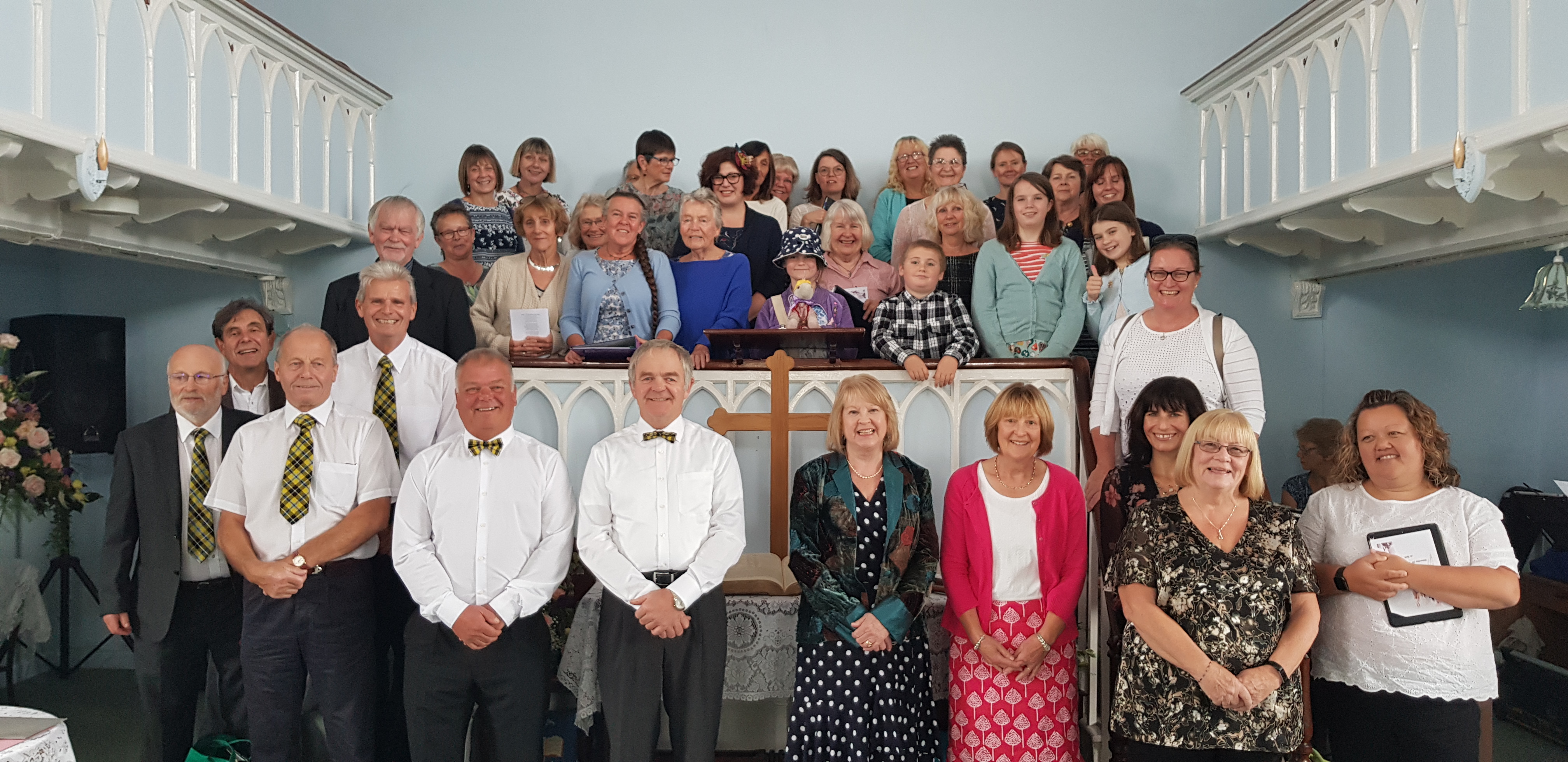 Roseland and Indian Queens Community Choirs singing at Jenny and Alan's wedding